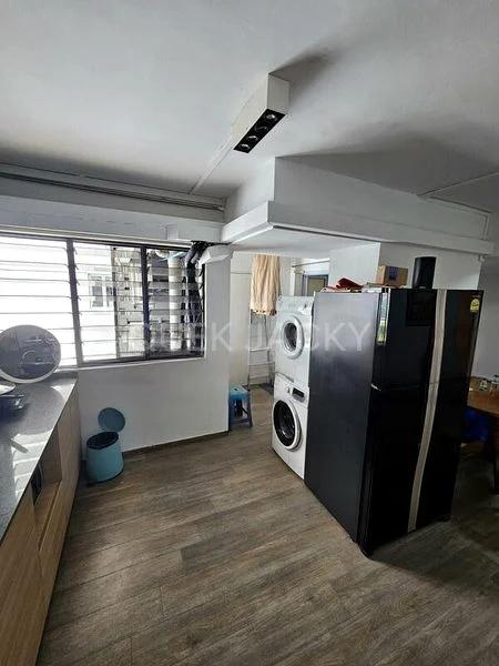 Room (Condo) for Rent in  Lucky Plaza - Image 3